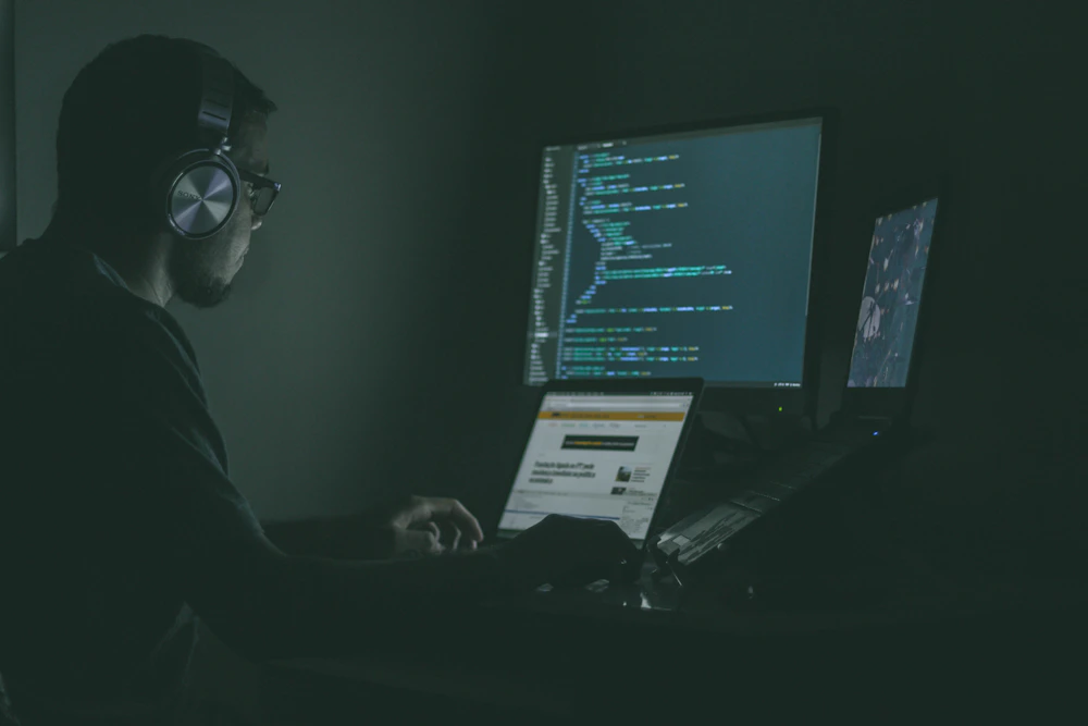 Malha abstrata de pontos conectados representando uma rede de dados